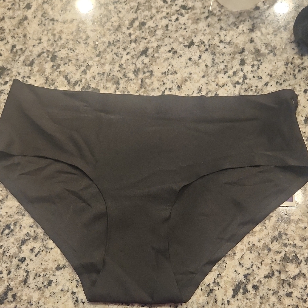 Sophie B. Black Seamless Briefs NWT